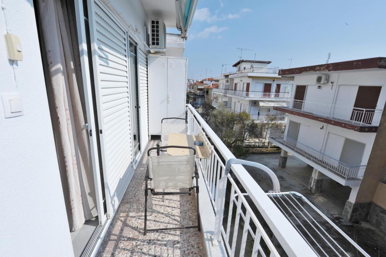 Themis 40 Steps From Beach Paralia Dionysiou Exterior photo