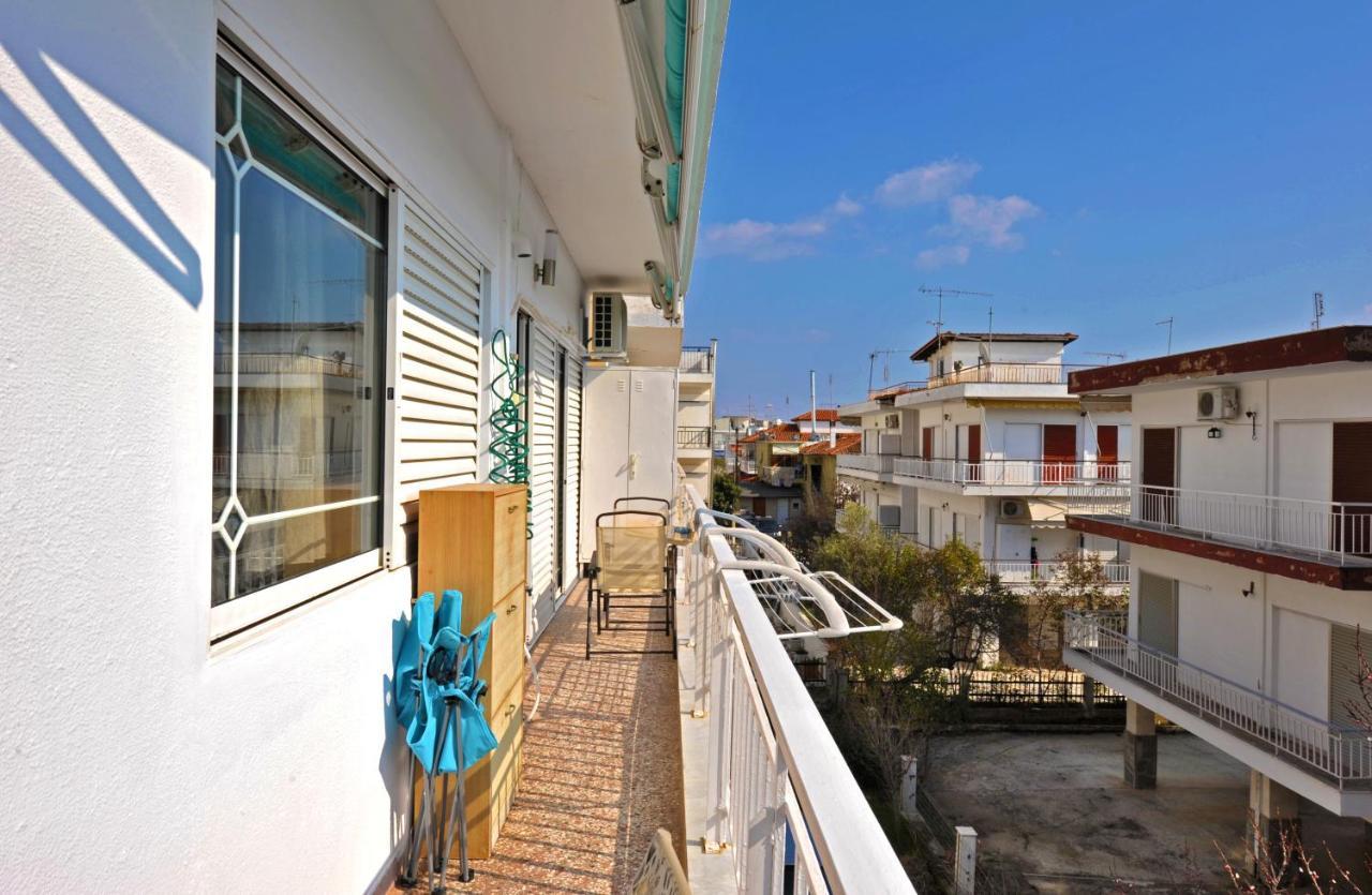 Themis 40 Steps From Beach Paralia Dionysiou Exterior photo
