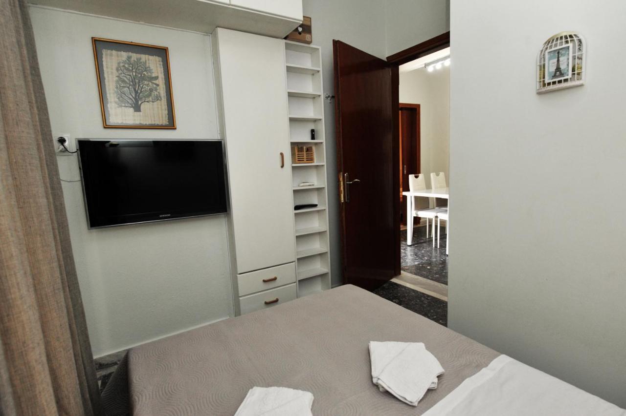 Themis 40 Steps From Beach Paralia Dionysiou Exterior photo